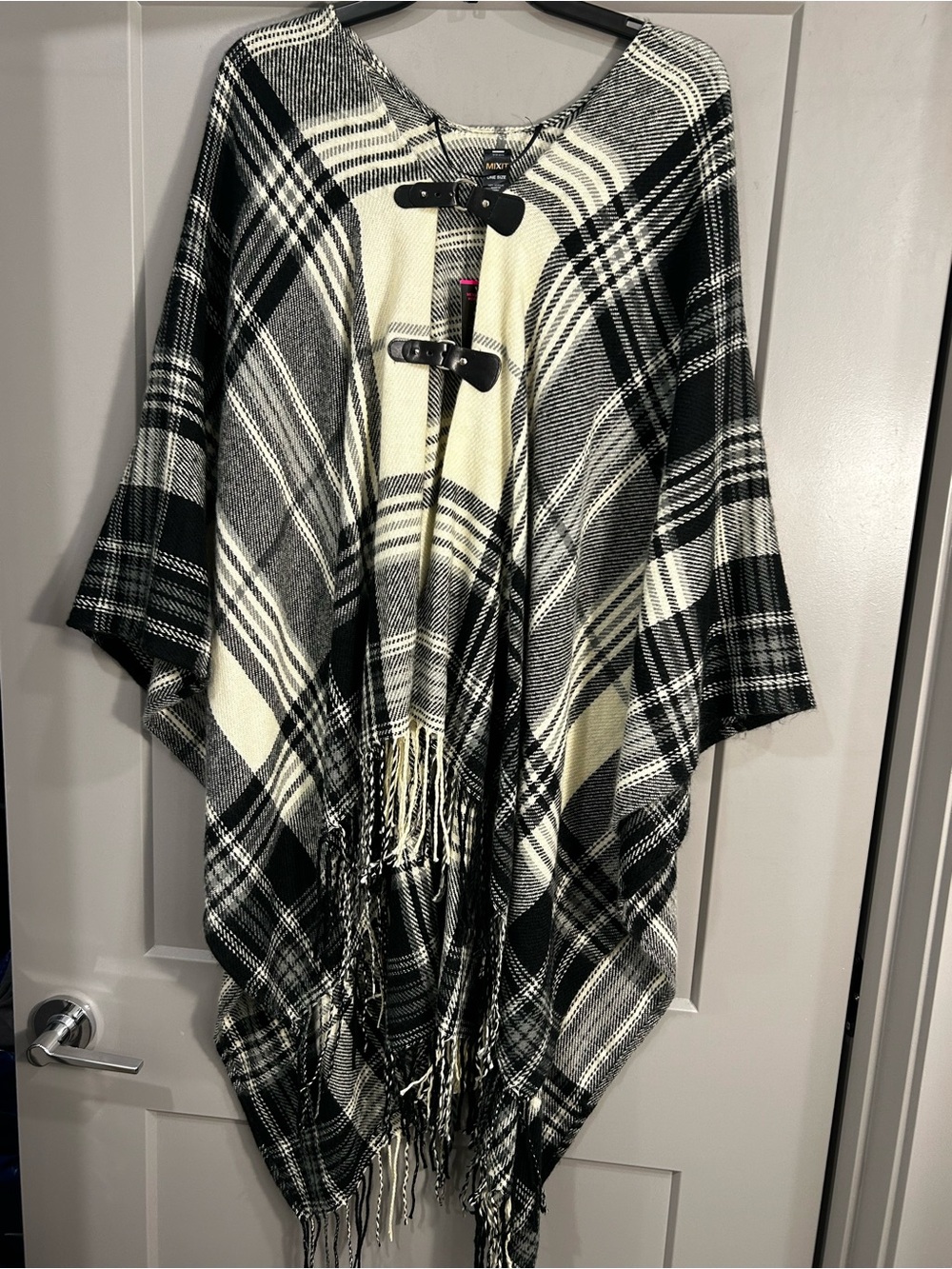 Mixit | Poncho with Toggle Detail | Women’s | Black & White Plaid | NWT